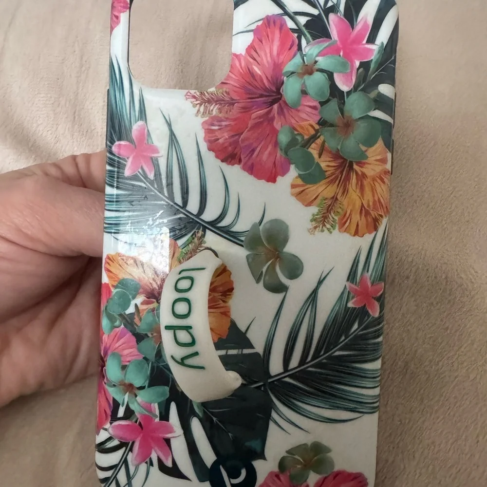Loopy IPhone 11/XR case Hibiscus  Great condition